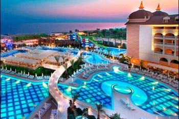 Різноманітність готелів та система «все включено»